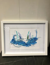 Load image into Gallery viewer, Na tonnta ag briseadh
